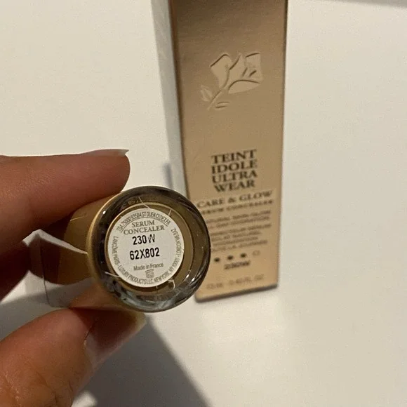 Lancome Teint Idole Ultra Wear 230W Care Glow Serum Concealer Full Size - Picture 3 of 3